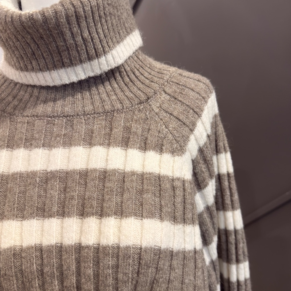 H&M Taupe Ribbed Knit Sweater - Picture 2 of 5
